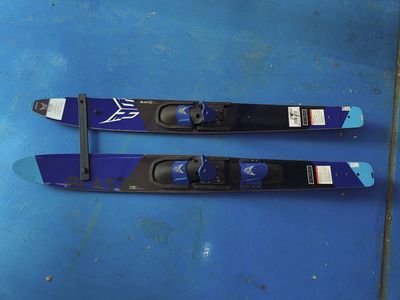 HO Sports Blast Combo 59 inch youth water skis with trainer bar & adjustable bindings