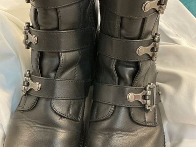 Like new Kohl’s boots