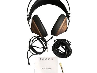 Meze Audio 99 Classics Wooden Closed Back Over Ear Headphones (Walnut/Black)