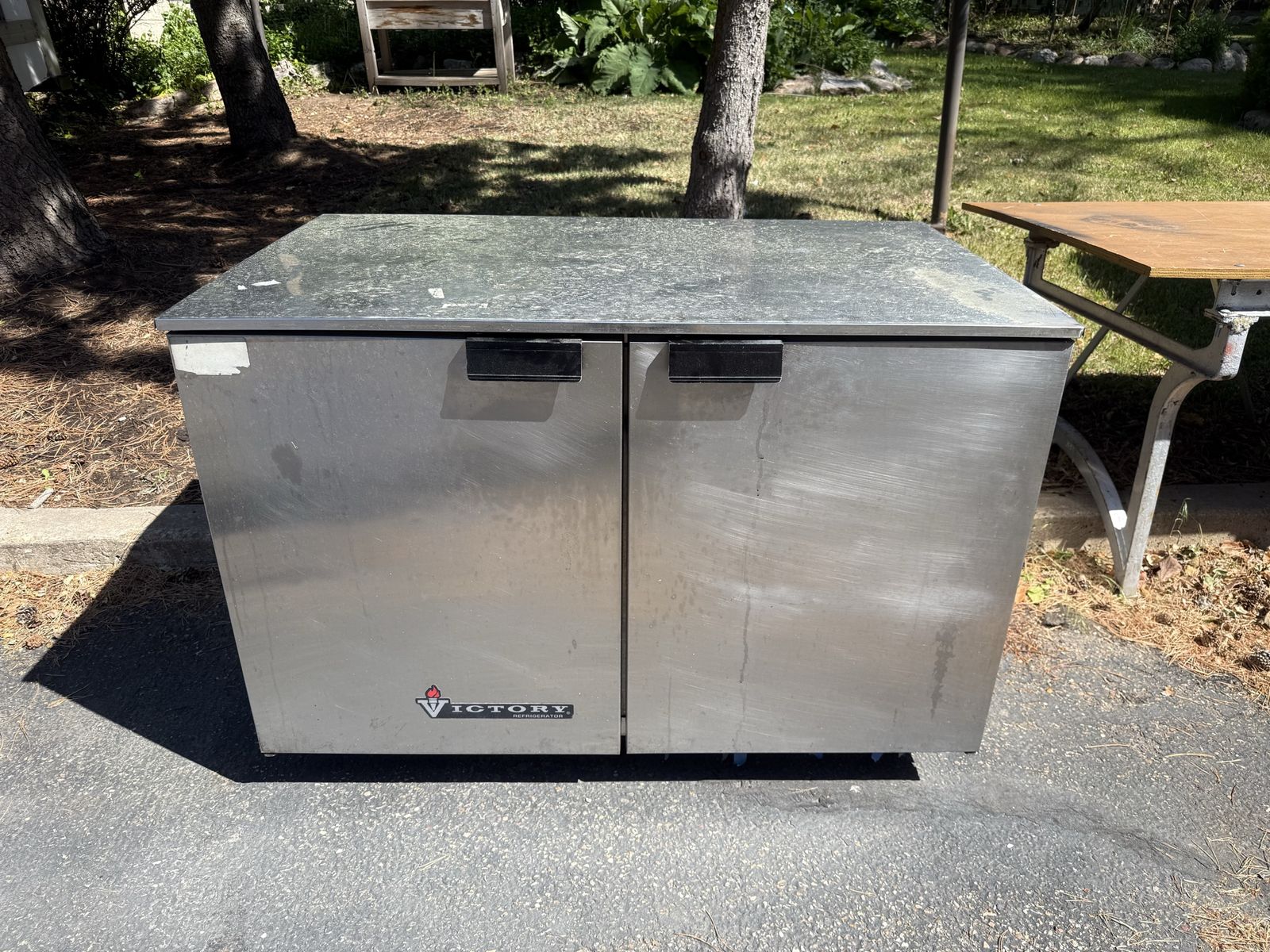 Victory Commercial 2-Door Undercounter Refrigerator – Stainless Steel – For Parts or Repair