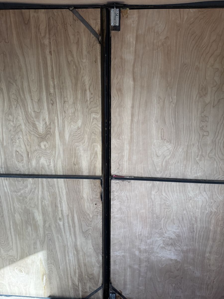 Main image 6