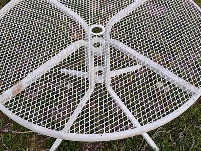 Vintage Wire Mesh Patio Table W/Umbrella Whole