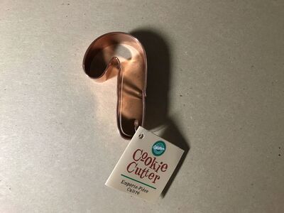 Wilton Industries, Inc 3” Copper Plated Candy Cane Cookie Cutter, New. Also 7 Mini Cutters
