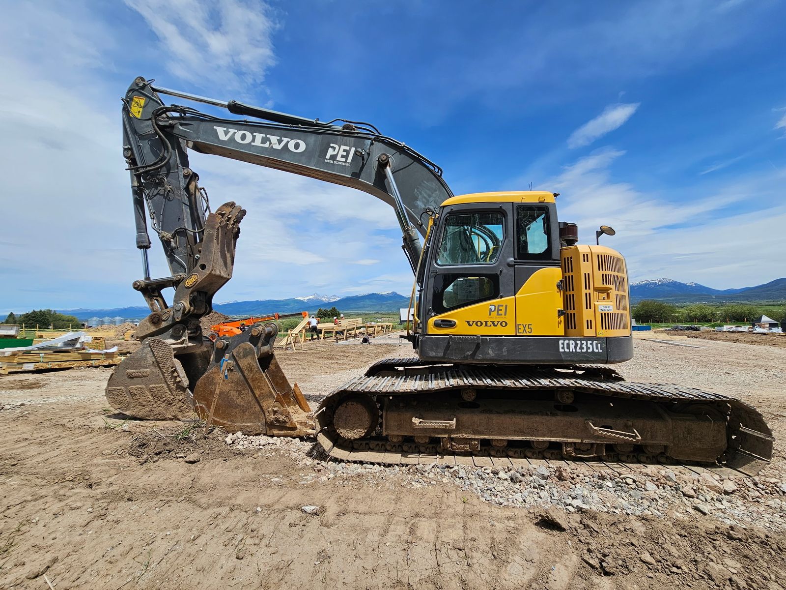 2012 Volvo ECR235CL Excavator