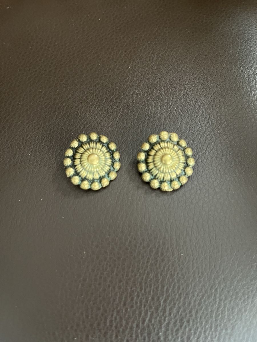 1940's Gold Colored Decorative Earrings - Vintage/Antique