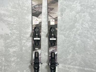 Lightly used 2025 Women's Atomic Maven 93 C 172cm Skis w/ Salomon Strive 11 Demo Binding