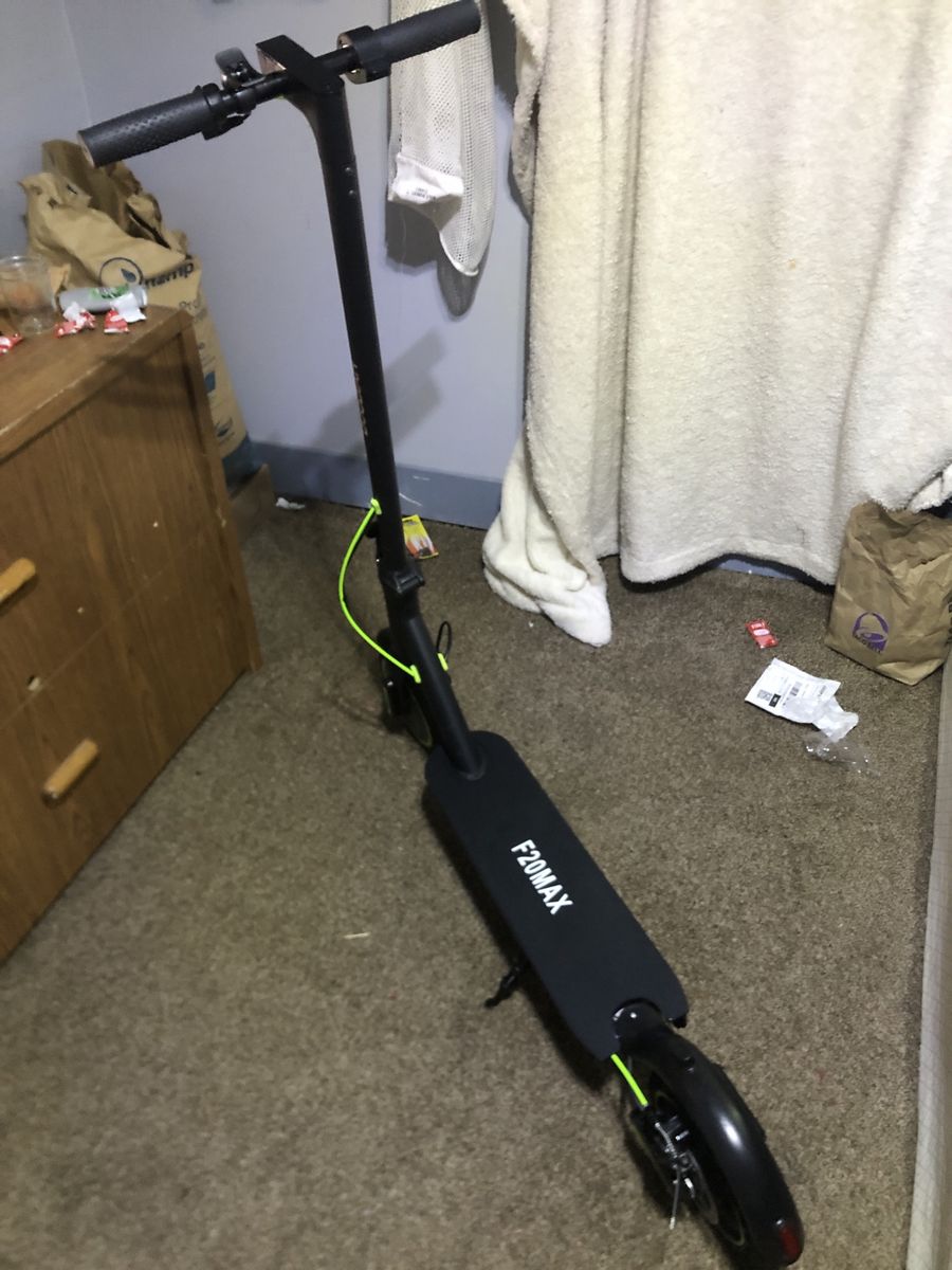 Duodian electric scooter goes up to 18 miles per hour and has a 19 mile battery range on a full charge.
