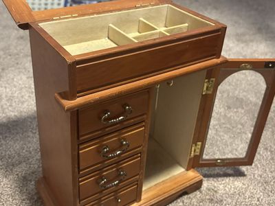 vintage jewelry box