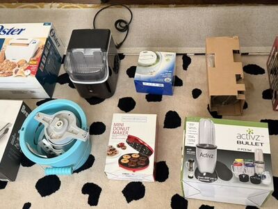 Variety of small kitchen appliances