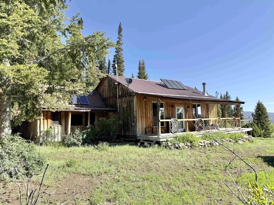 Main image 3