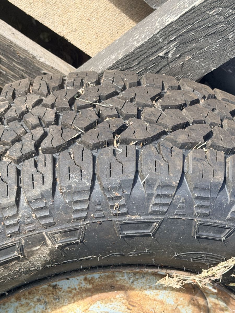 Tires 235/75/r15