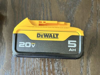 DEWALT 20V MAX 5Ah Lithium-Ion Power Tool Battery
