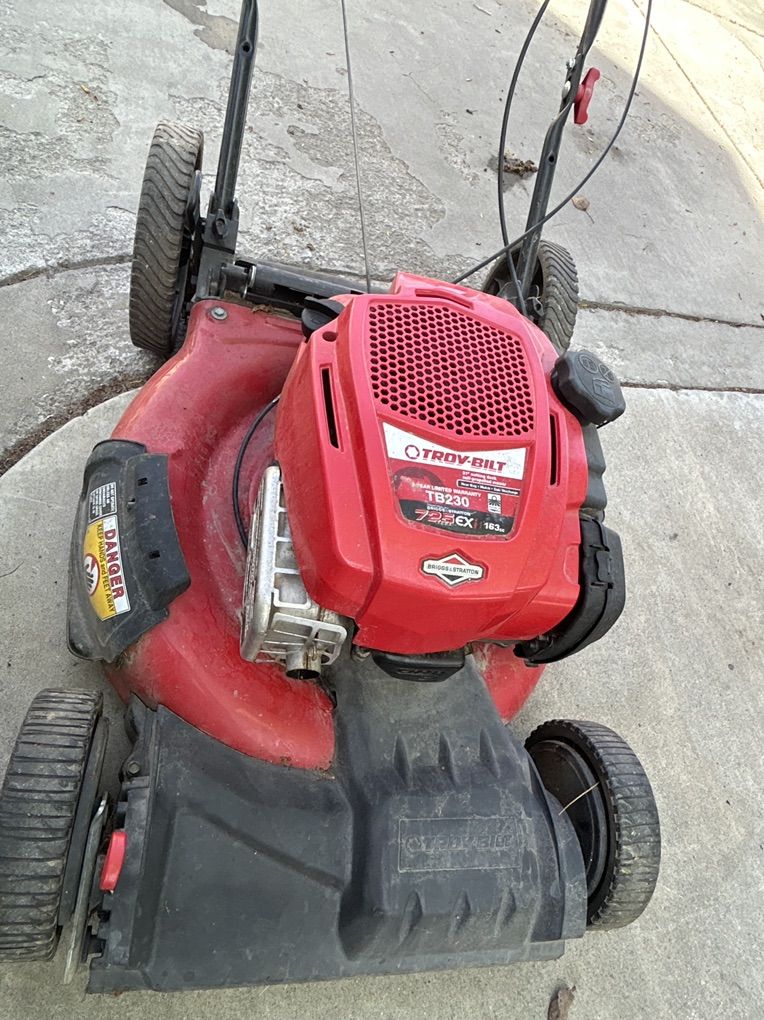 Troy Built 7.25 (163cc) 22 Inch Mower