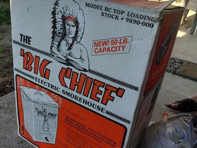 Luhr Jensen The Big Chief Electric Smokehouse Model BC Top Loading