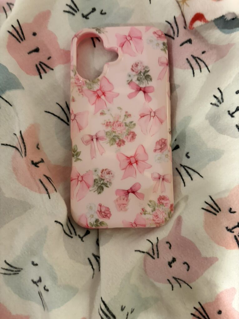 Velvet Caviar Iphone 17