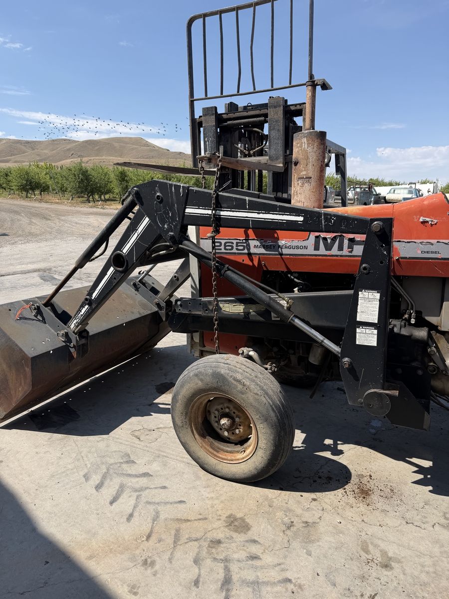 Bush Hog Corporation 2423QT Implement Attachment - Heavy-Duty Farm Equipment Part