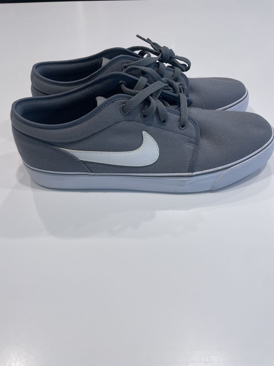 Nike SB Charge Sneakers