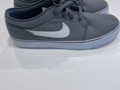 Nike SB Charge Sneakers