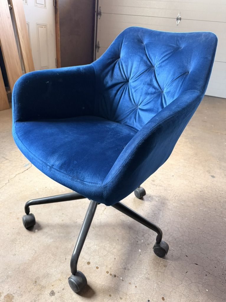 Blue Velvet Offixe Or Kitchen  Chair