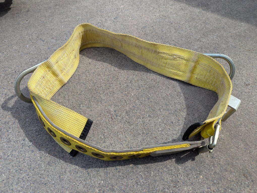 Miller 2NA Double D-Ring Body Belt - Medium