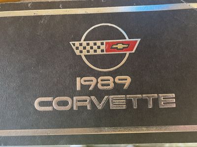 1989 Corvette Owner's Manual with Operating, Safety, and Maintenance Instructions