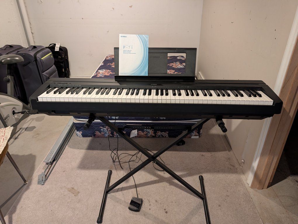 Yamaha P-71 88-Key Digital Piano with Stand and Pedal