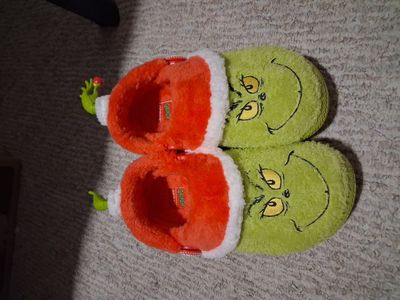 cute grinch crocs