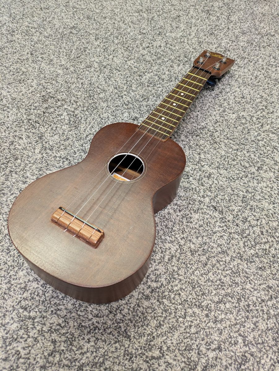 Vintage Aria Soprano Ukulele - Solid Mahogany