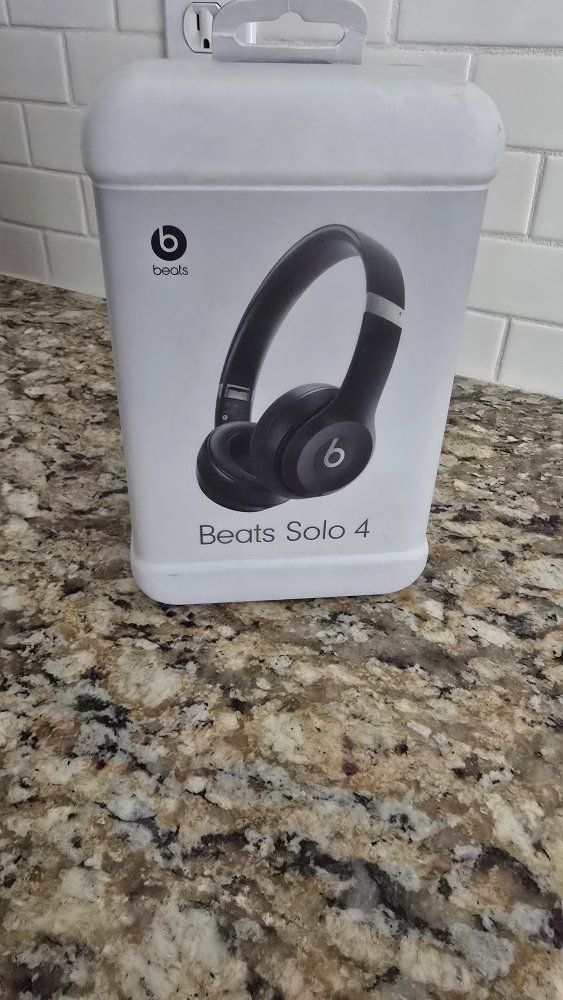 NIB Beats Solo 4 Wireless Headphones