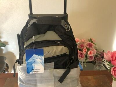 Everest Deluxe Wheeled Backpack