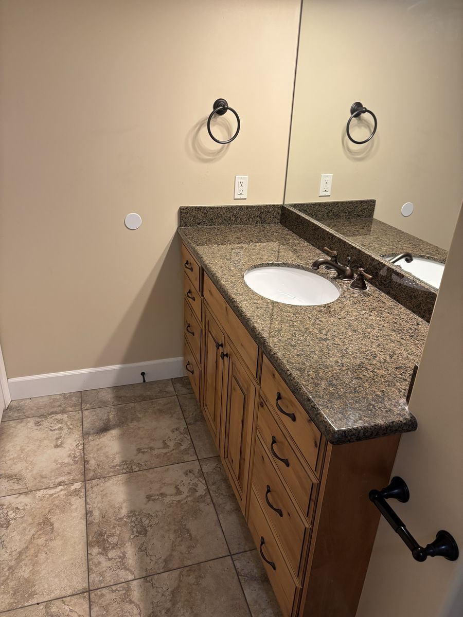 Centerville townhouse for rent (157 w. Bamberger way)