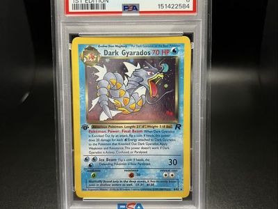 2000 POKEMON ROCKET | 1ST EDITIONDARK GYARADOS-HOLO 8 PSA 8