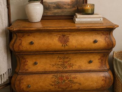 Vintage Hand-Painted Bombe Chest 3-Drawer Dresser Accent Cabinet Wood Storage