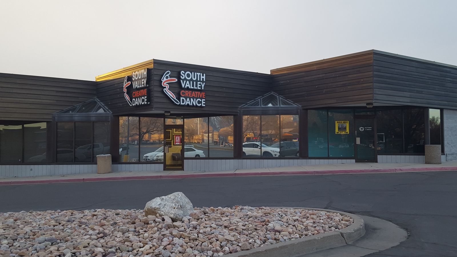 Storefront Retail/Office at Plaza 9400 for Lease