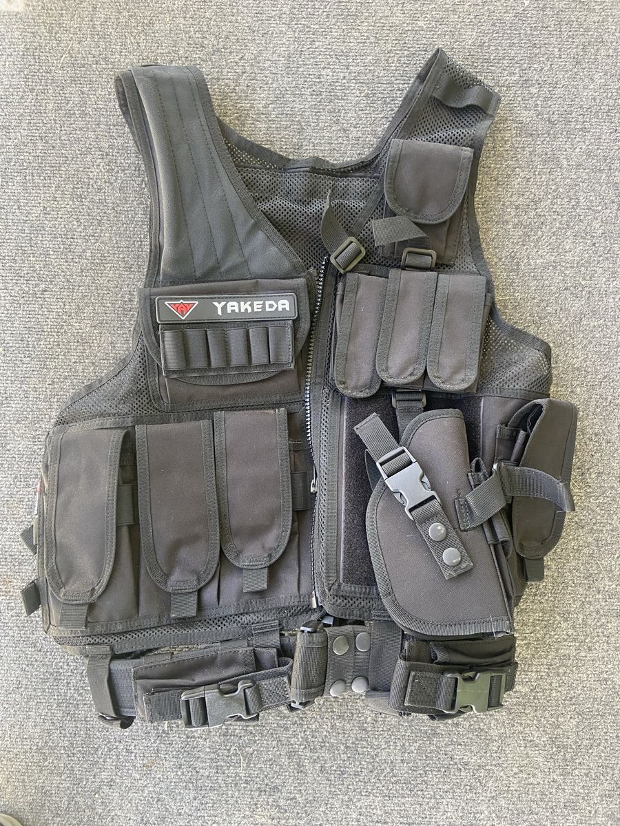 YAKEDA Tactical Vest Airsoft Paintball Combat Training Vest Black Adjustable with Holster