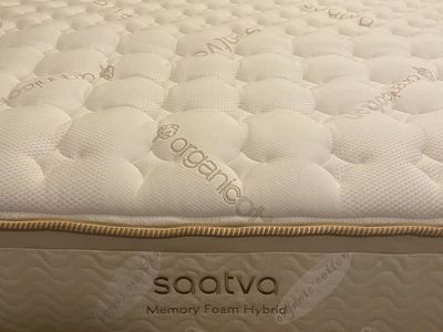 Cal King, Like New, Saatva Memory Foam, Hybrid, Excellent Condition