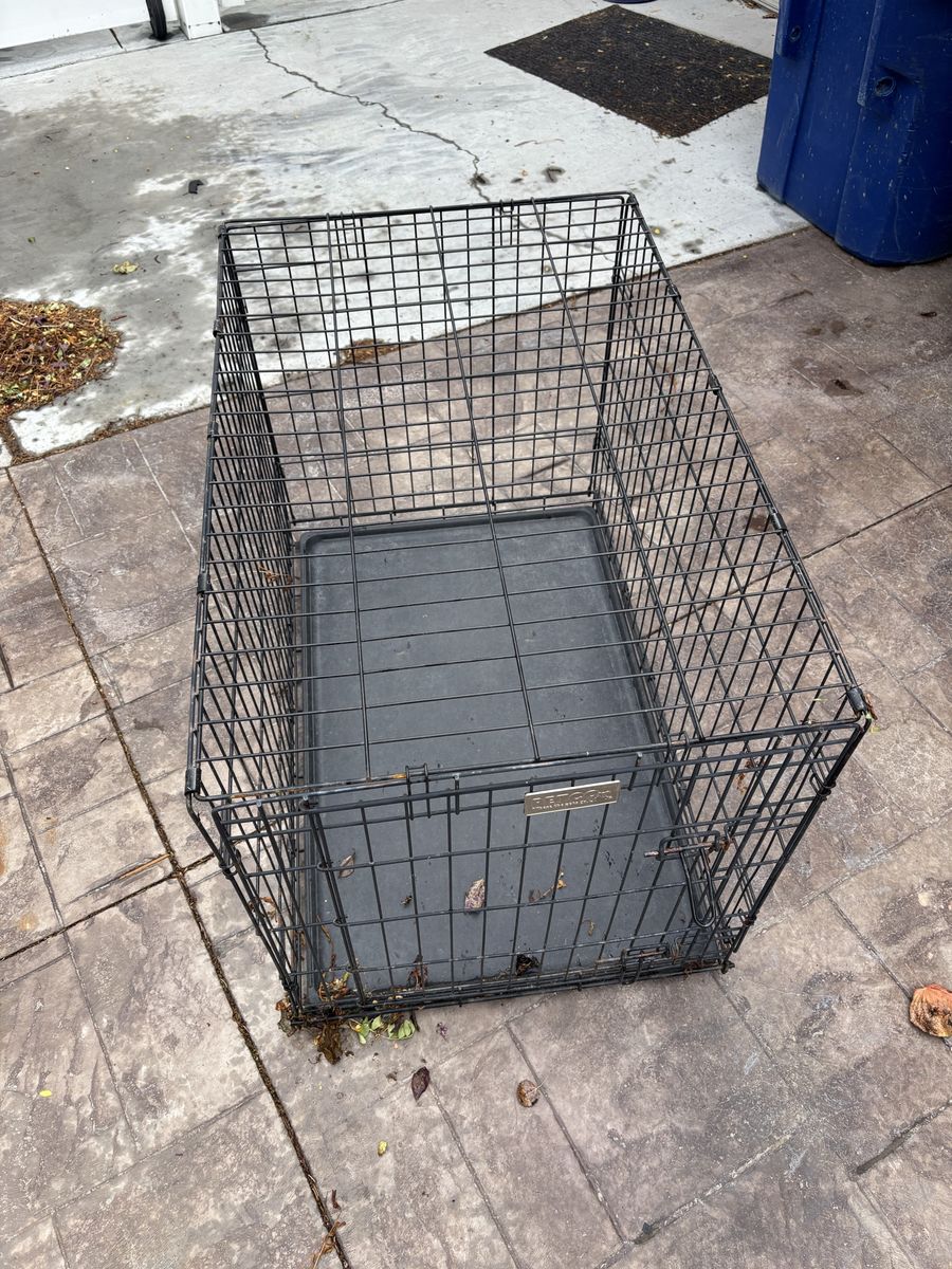Dog crate