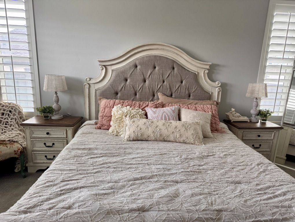 Pottery Barn Shabby Chic Table Lamps/beaded Shades