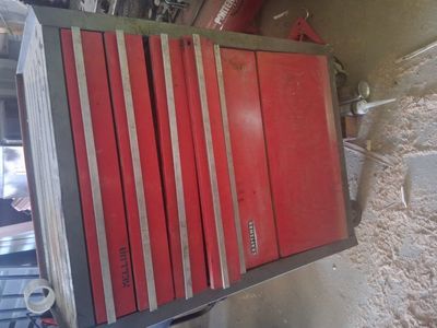 Red caftsman toolbox