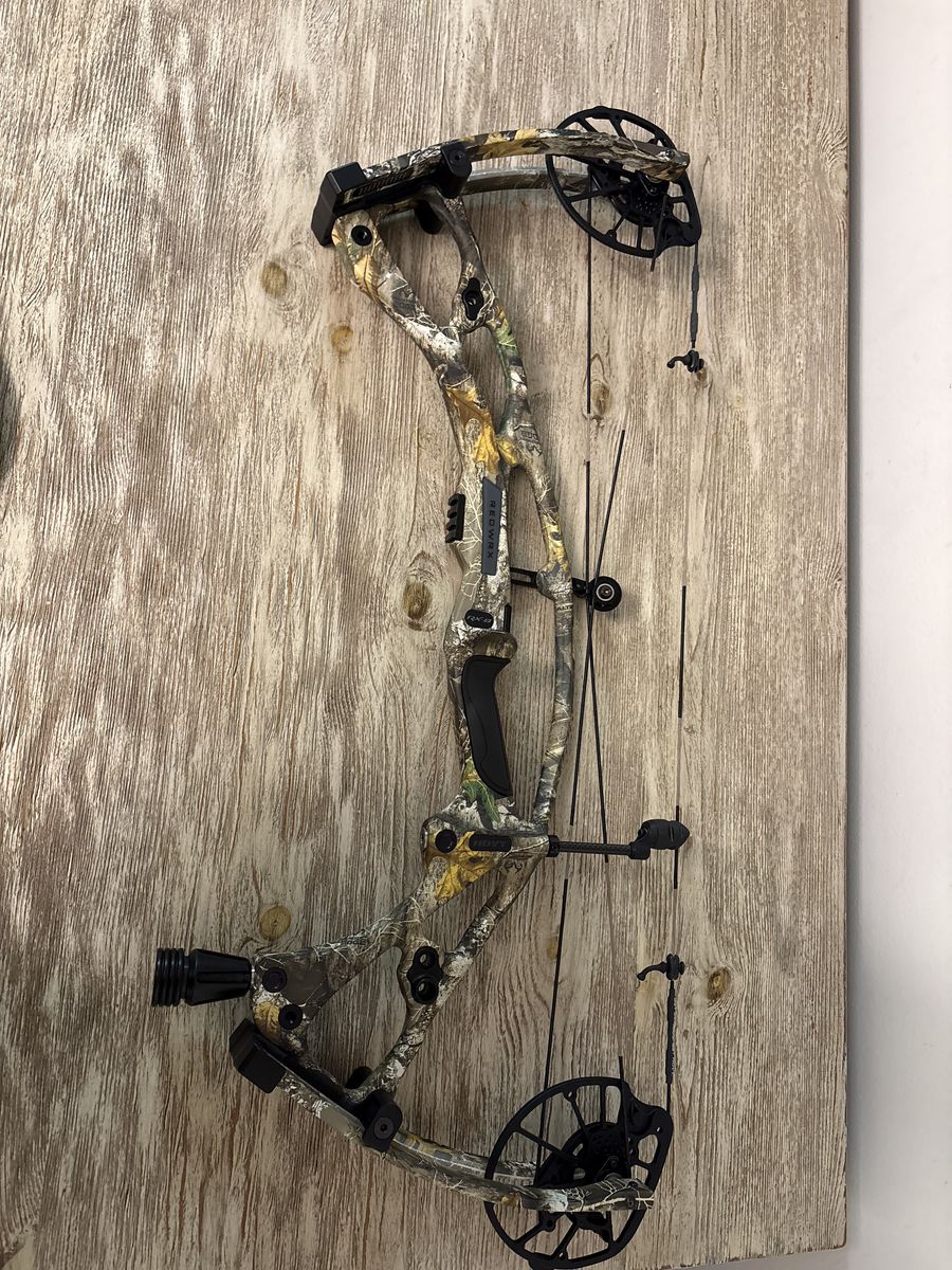 Brand New Hoyt RX8