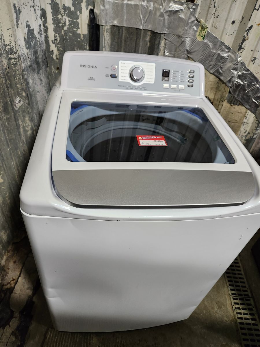 BEAUTIFUL INSIGNIA TOPLOAD WASHER! W-WARRANTY