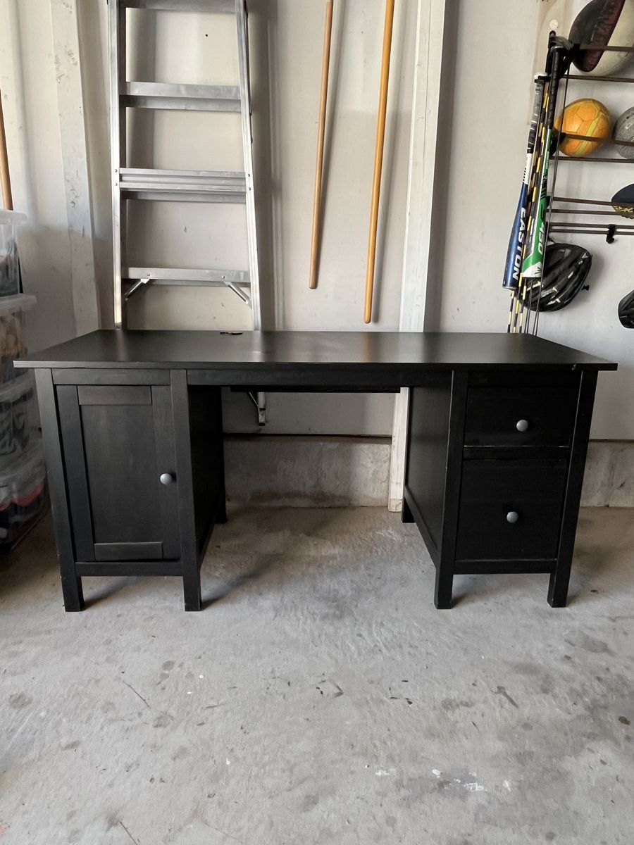 Black Wood Desk
