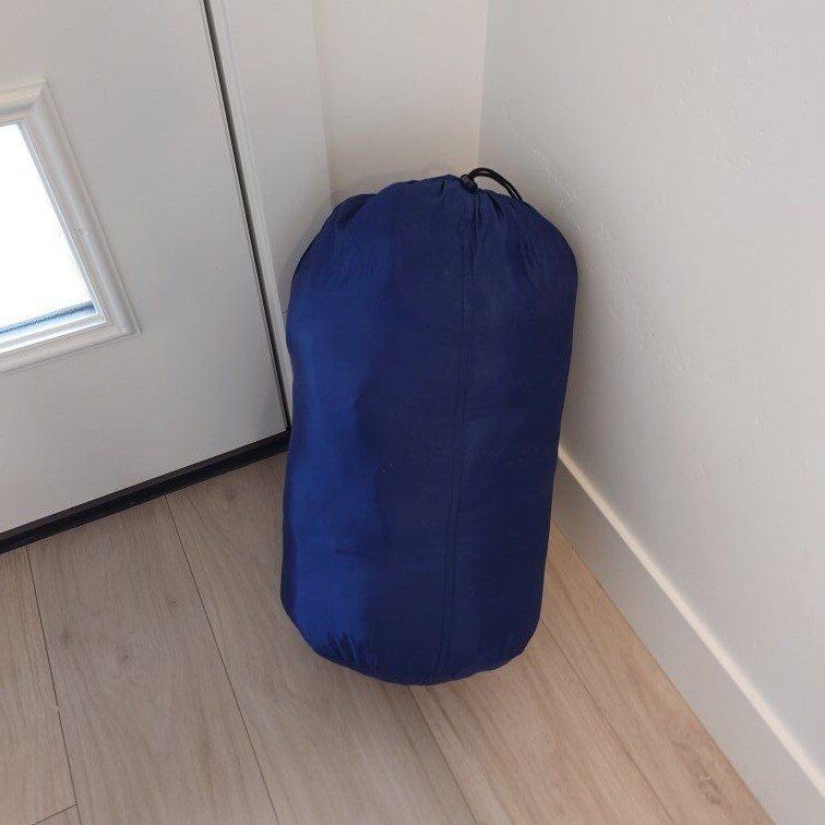 Amazon Basics 30°F Cool Weather Sleeping Bag