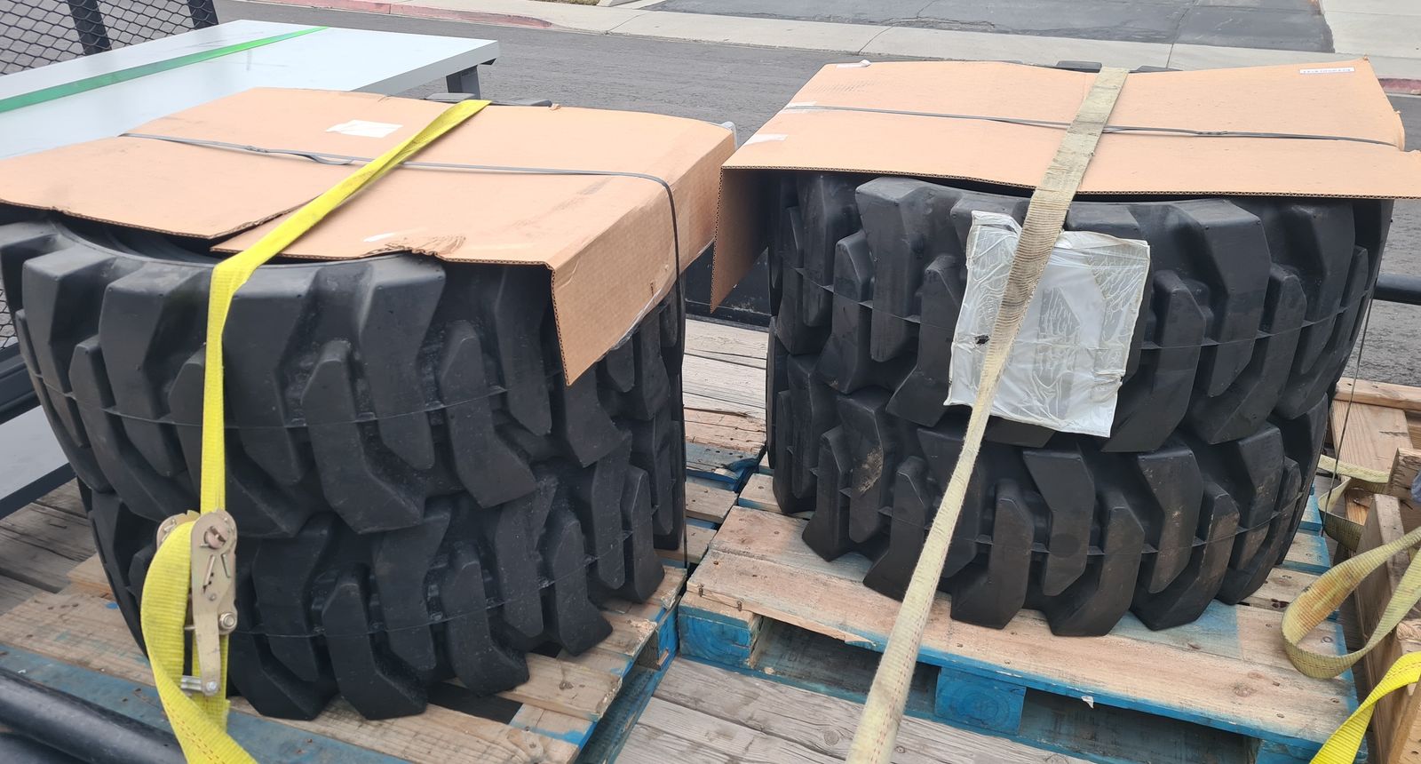 Telehandler All Terrain Forklift Boom lift 38.5x14 Flat Free Solid Rims Tires SET