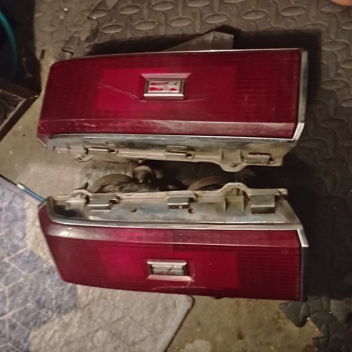 1987 Cutlass supreme tail lights