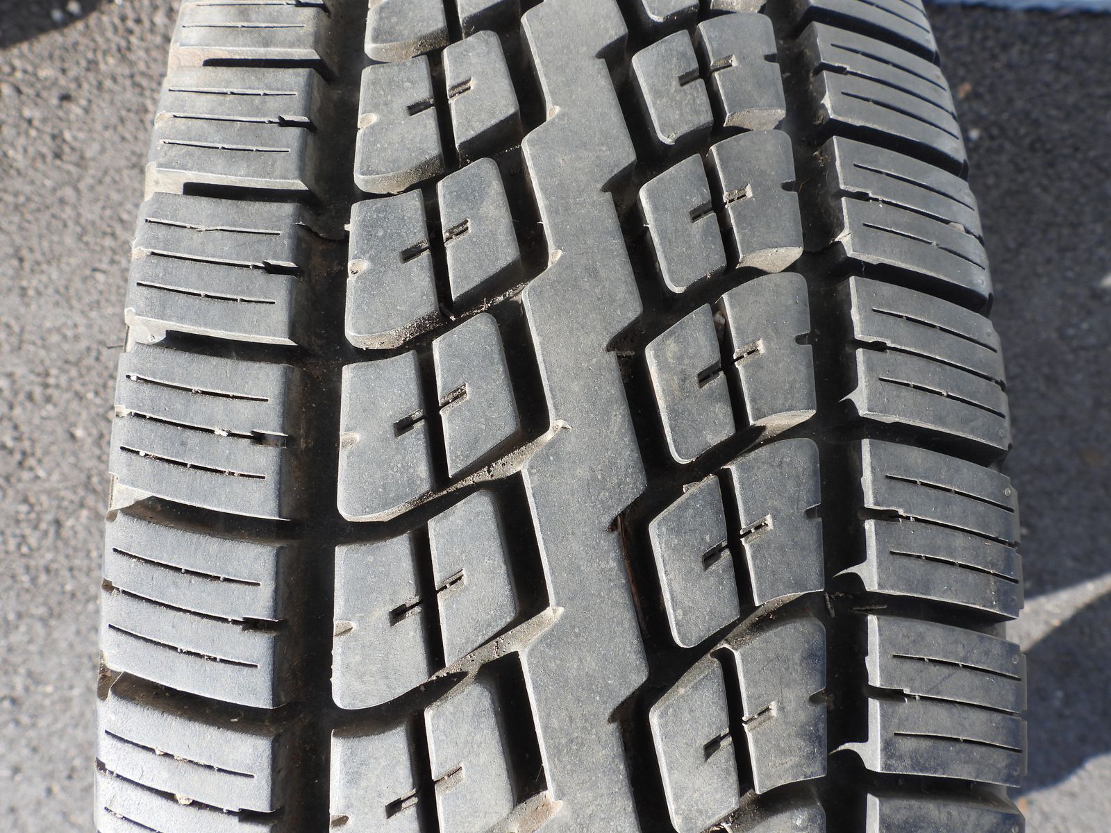 LT 265/75R16 Yokahama