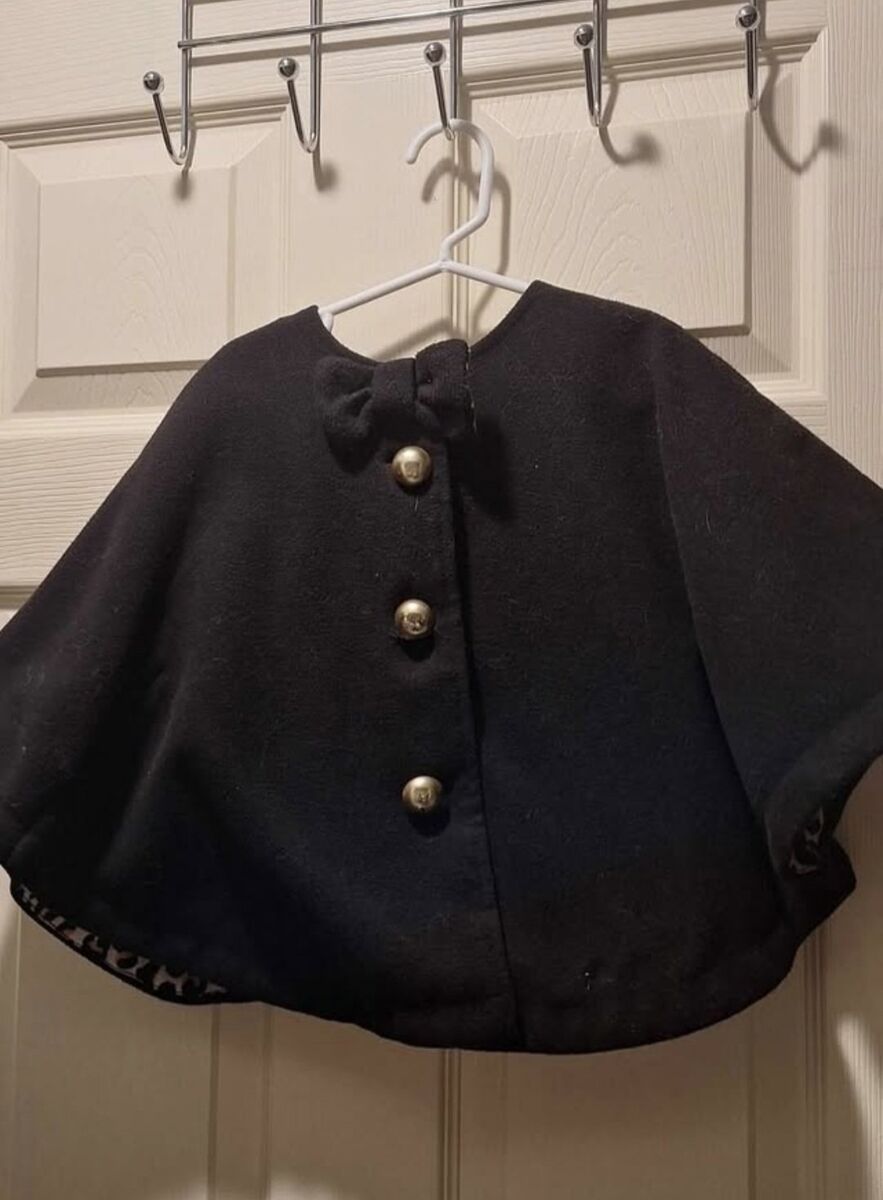 4T Adorable Cape Coat, Great for the Car
