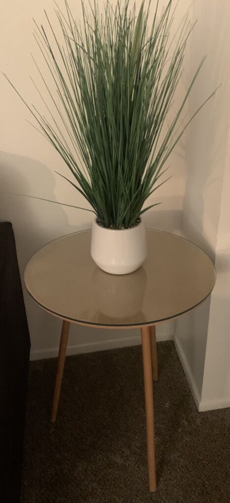 DARLING GLASS TOP SIDE TABLE