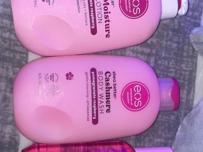 EOS pomegranate and raspberry body set