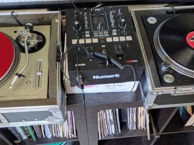 Complete DJ Setup: Technics SL-1200M3D, Pioneer PLX-1000, Numark Scratch Mixer, Headphones & Flight Cases